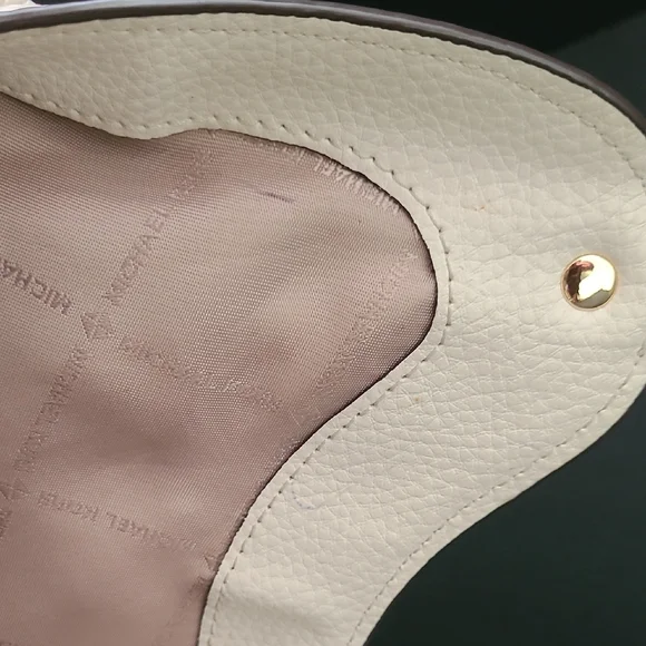 Michael Kors Buff Colored Arlo Bag Elegant Design - Picture 14 of 15
